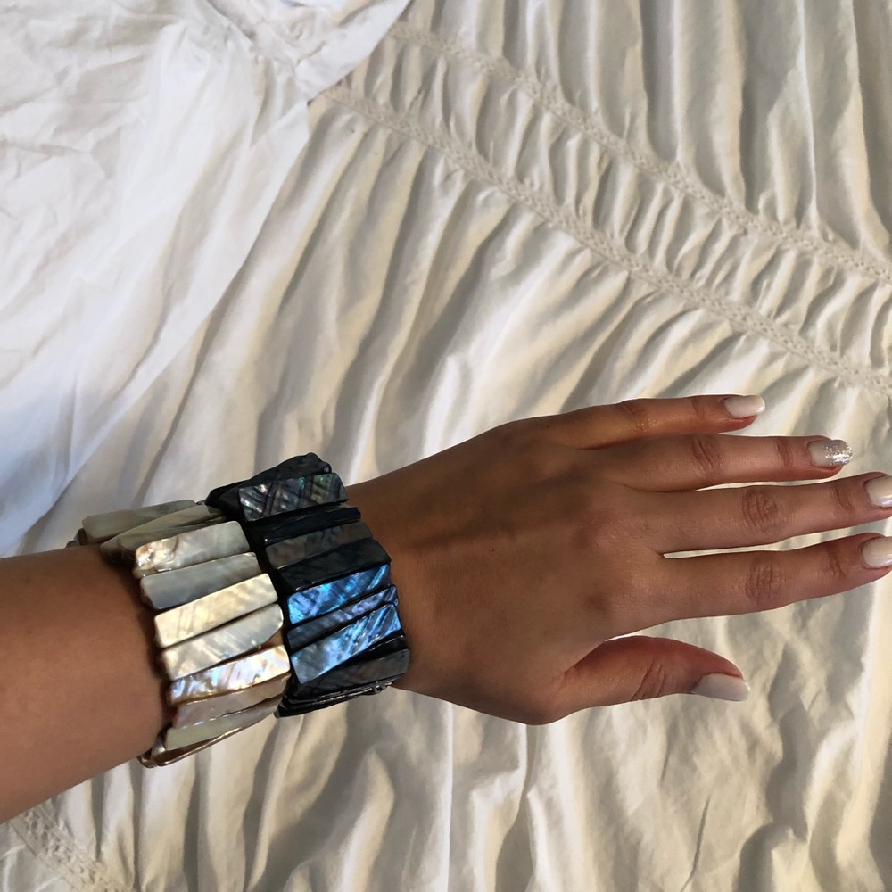 Shell Bracelet - Picture 3 of 3